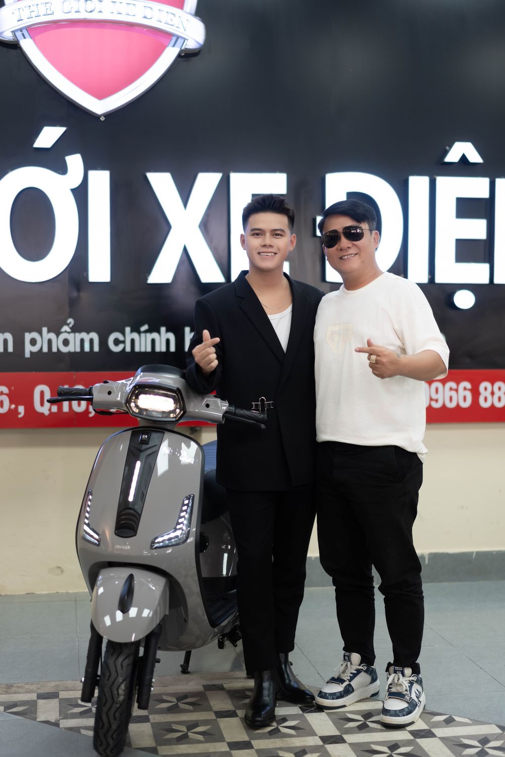 Mua xe ga 50cc: Victoria AT88 Viral hay Osakar Nispa Viva P – Bạn chọn “em” nào?